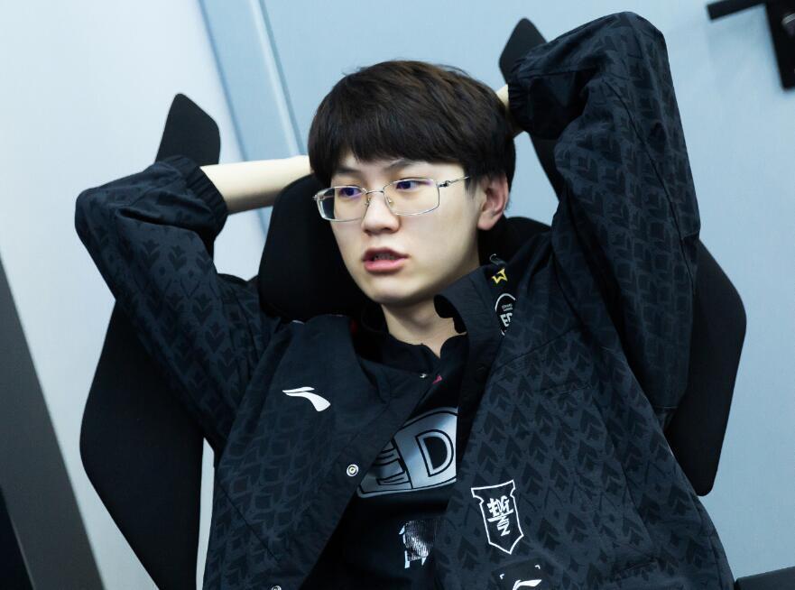 开云足球直播-TES翻盘EDG,Meiko2惊艳世界的简单介绍