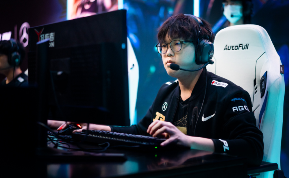 包含PSG横扫RNG，Mickey高光表现的词条