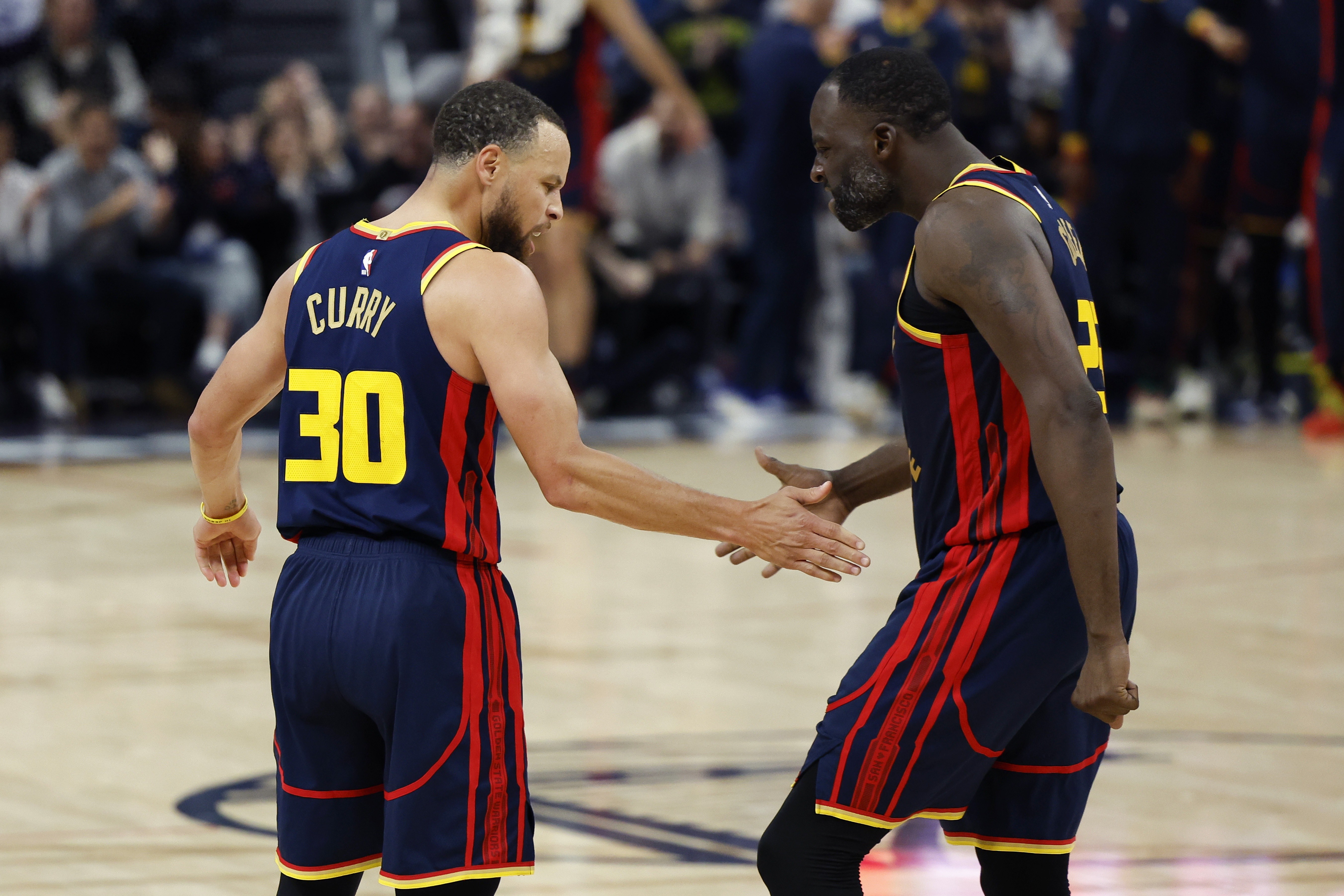 开云体育-掘金碾压加拿大男篮,巴恩斯统治全场