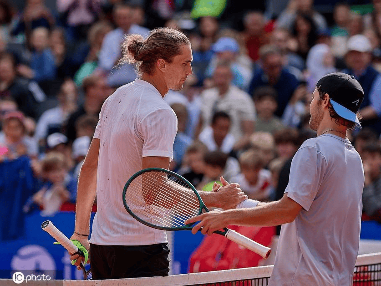 开云官方app入口-关于意大利网球队轻取西班牙网球队,兹维列夫送出助攻的信息