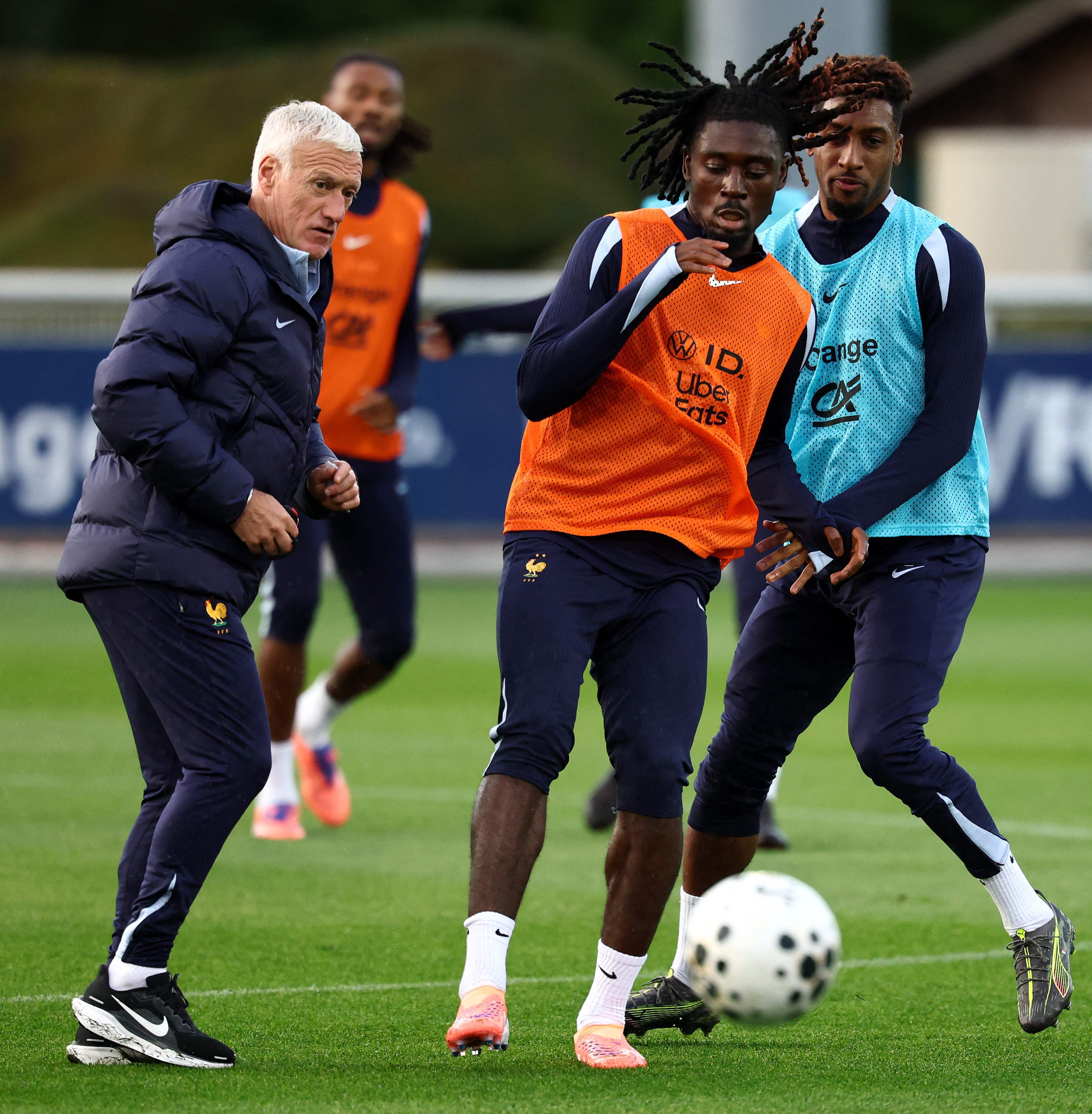 开云平台-包含法国足球队备战国际赛事,目标明确的词条