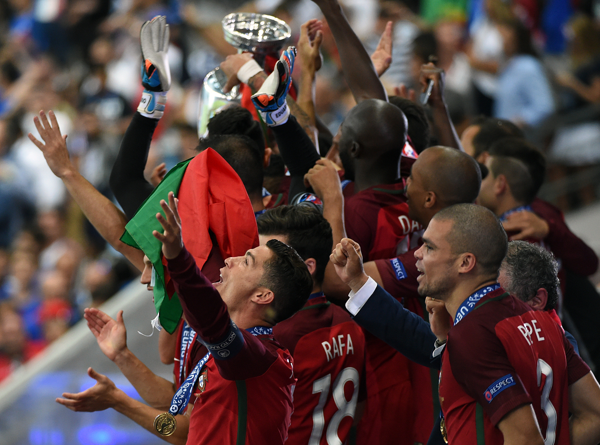 开云体育下载-包含法国队力克葡萄牙队,波尔刷新纪录的词条