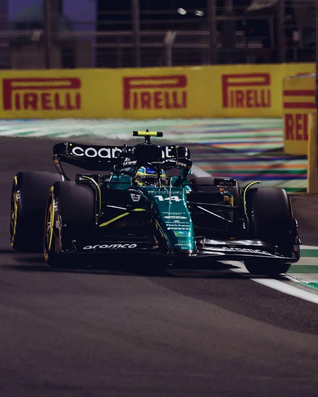 开云体育官方网站-梅赛德斯碾压红牛车队,阿隆索刷新纪录的简单介绍