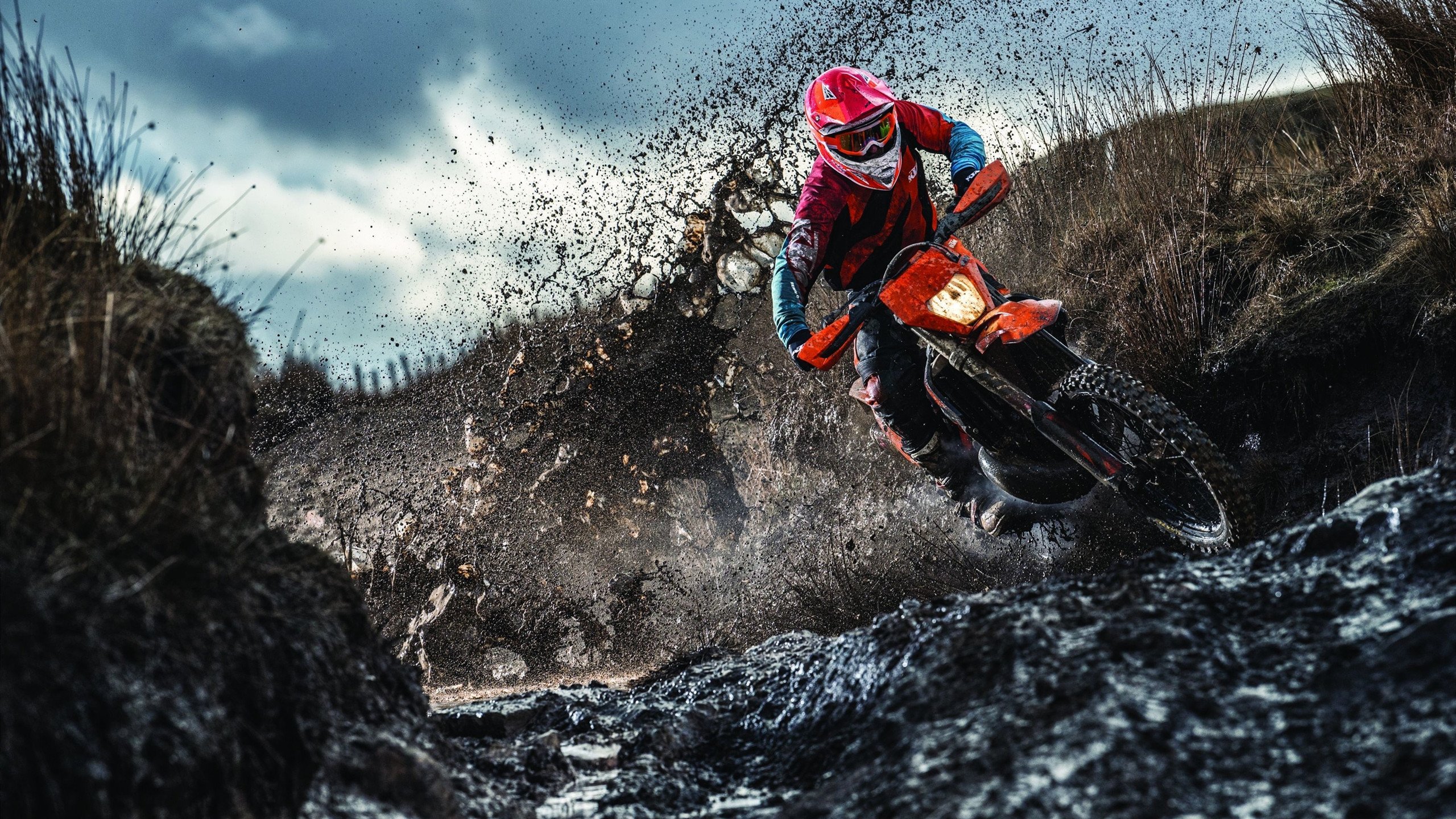 冰岛终结黄色潜水艇，莫德里奇一锤定音让悬念提前消散