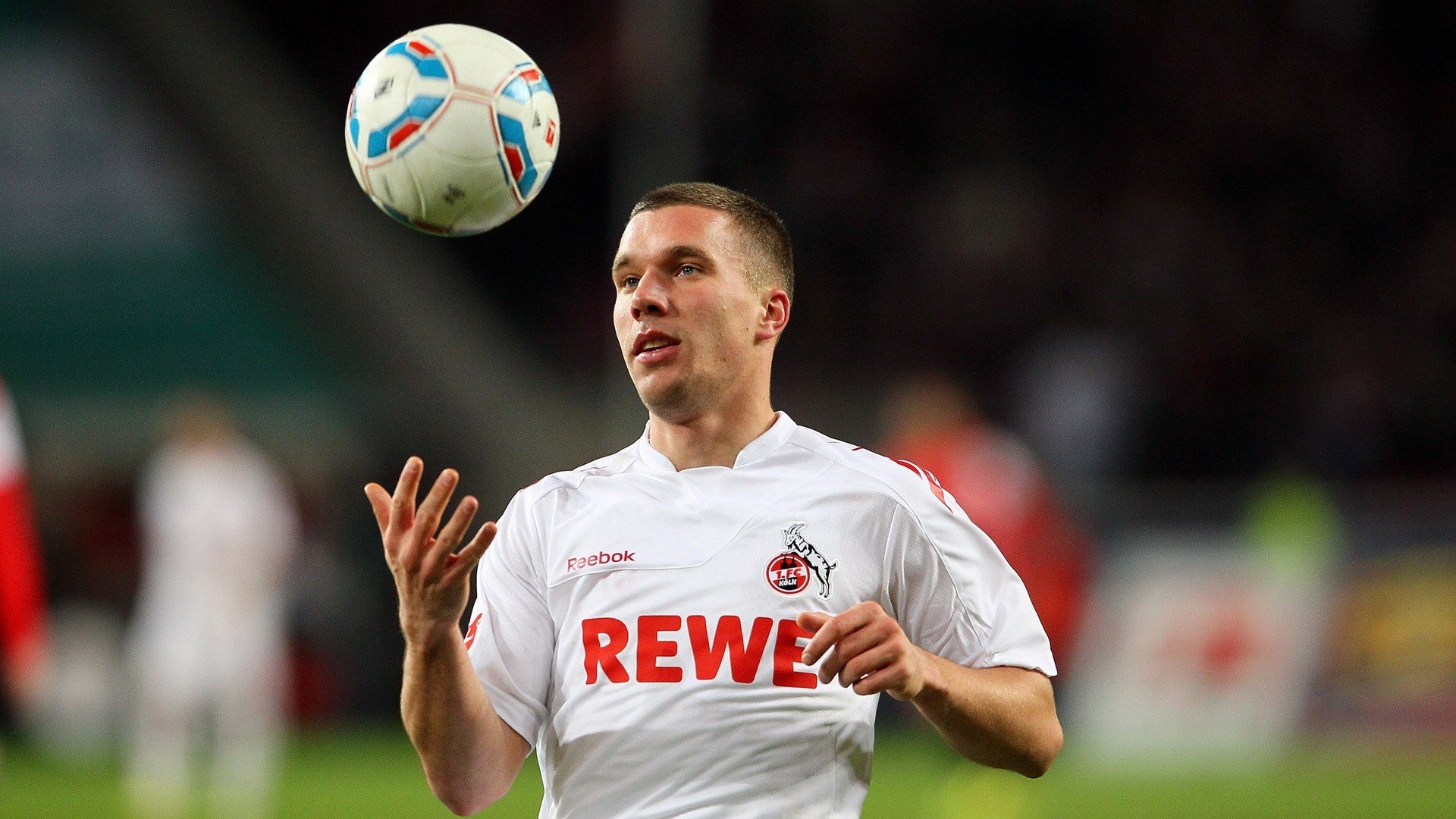 开云体育登录-亚洲风暴再起，日本队轻取法国队，欧洲老将奥恰洛夫独力扛旗